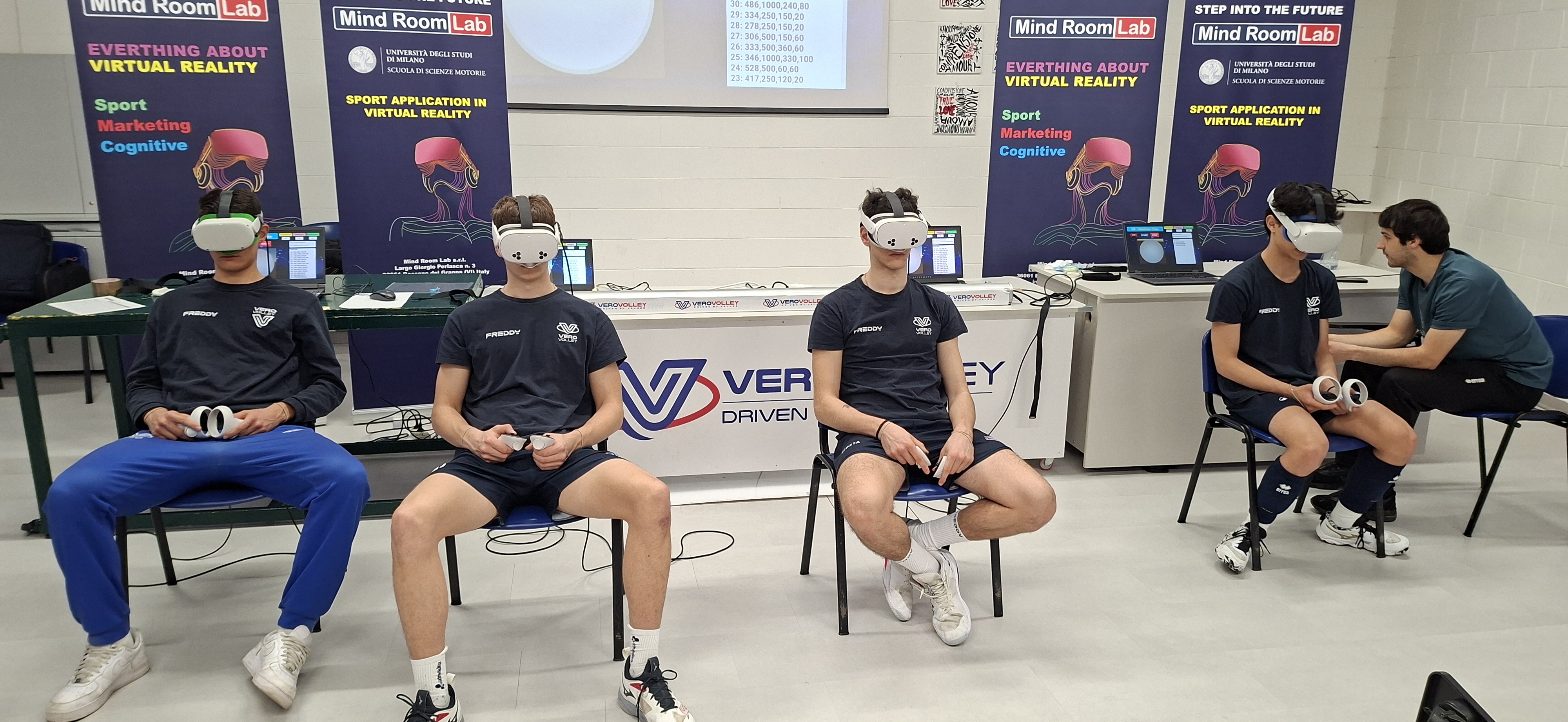 Atleti VeroVolley durante le prove di tempo di reazione